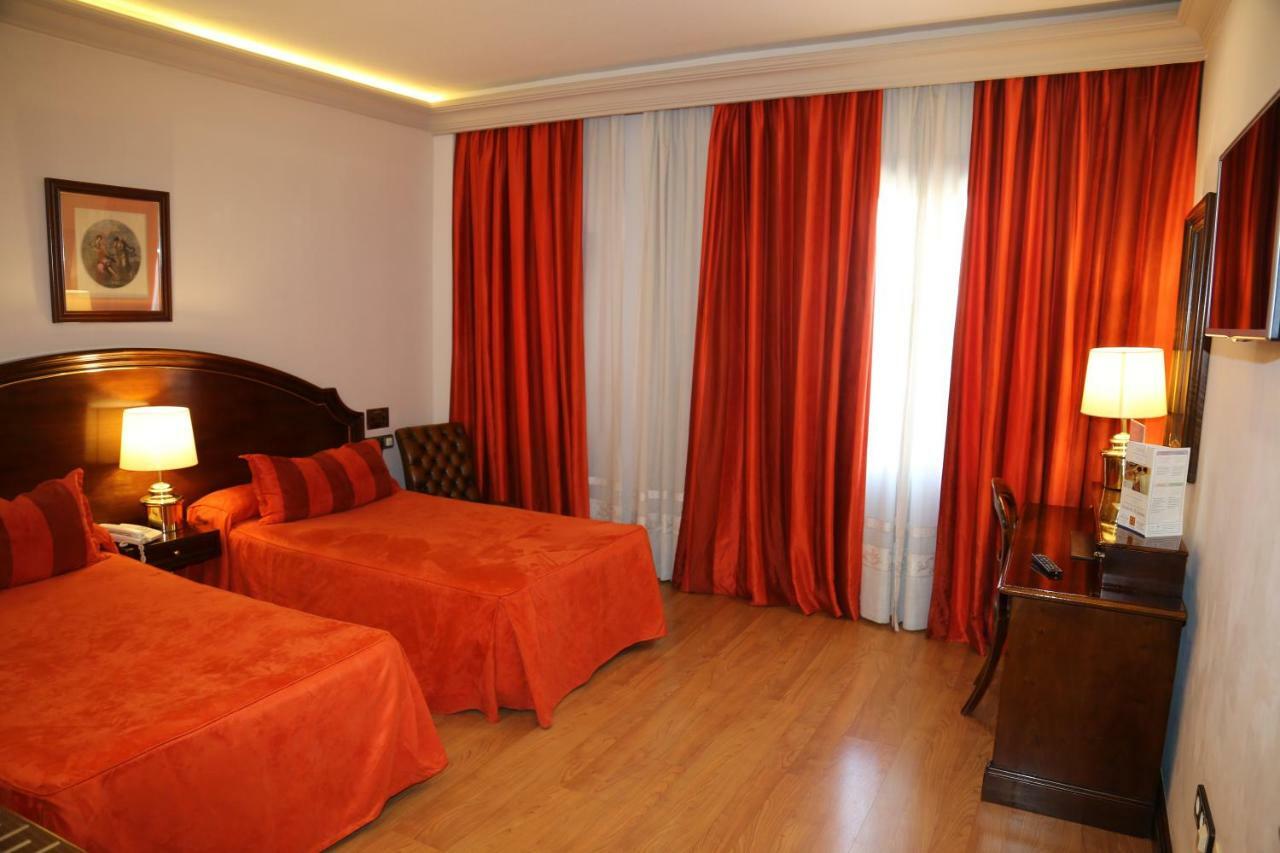 Princesa Ana Granada Bagian luar foto